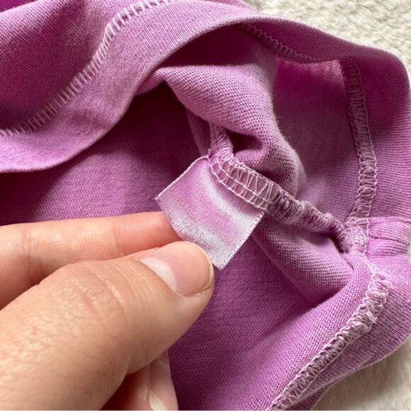 Victoria's Secret PINK | Short Sleeve Lavender V-Neck Tee Shirt | Size Small - Picture 7 of 9